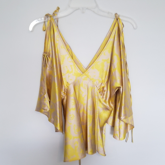 Miguelina Silk Flutter Tie Sleeve Blouse Y2K with Rose Pattern Size XS - Picture 2 of 5